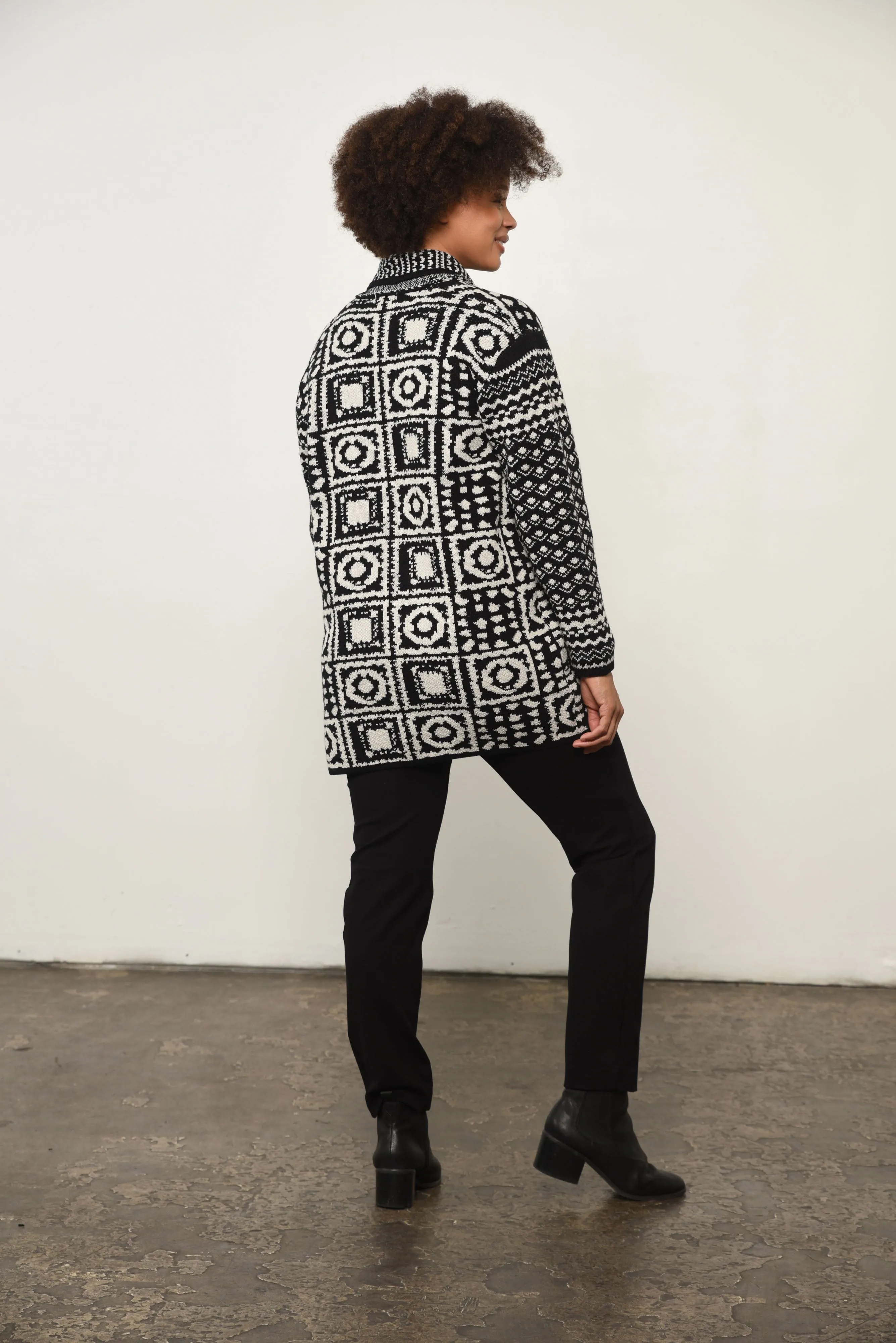 Abstract Print Open Front Cardigan in Black Aztec