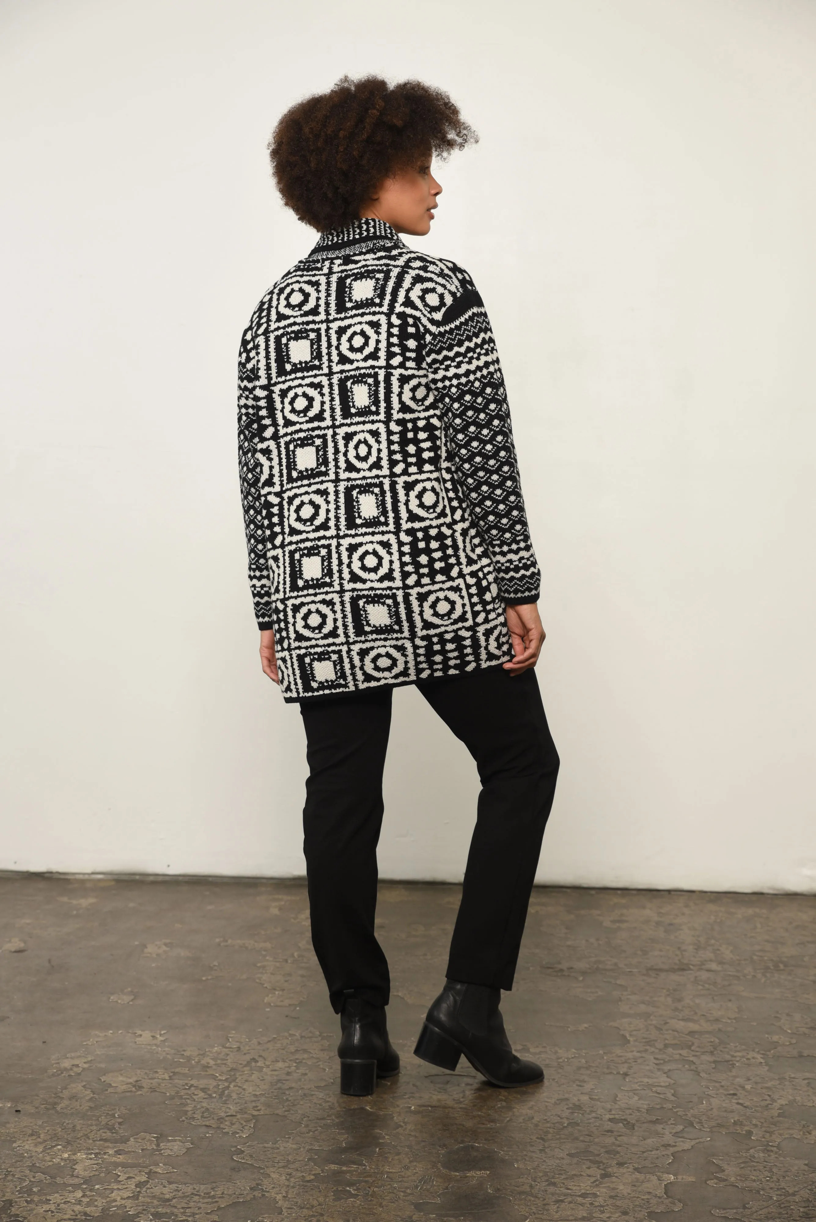 Abstract Print Open Front Cardigan in Black Aztec