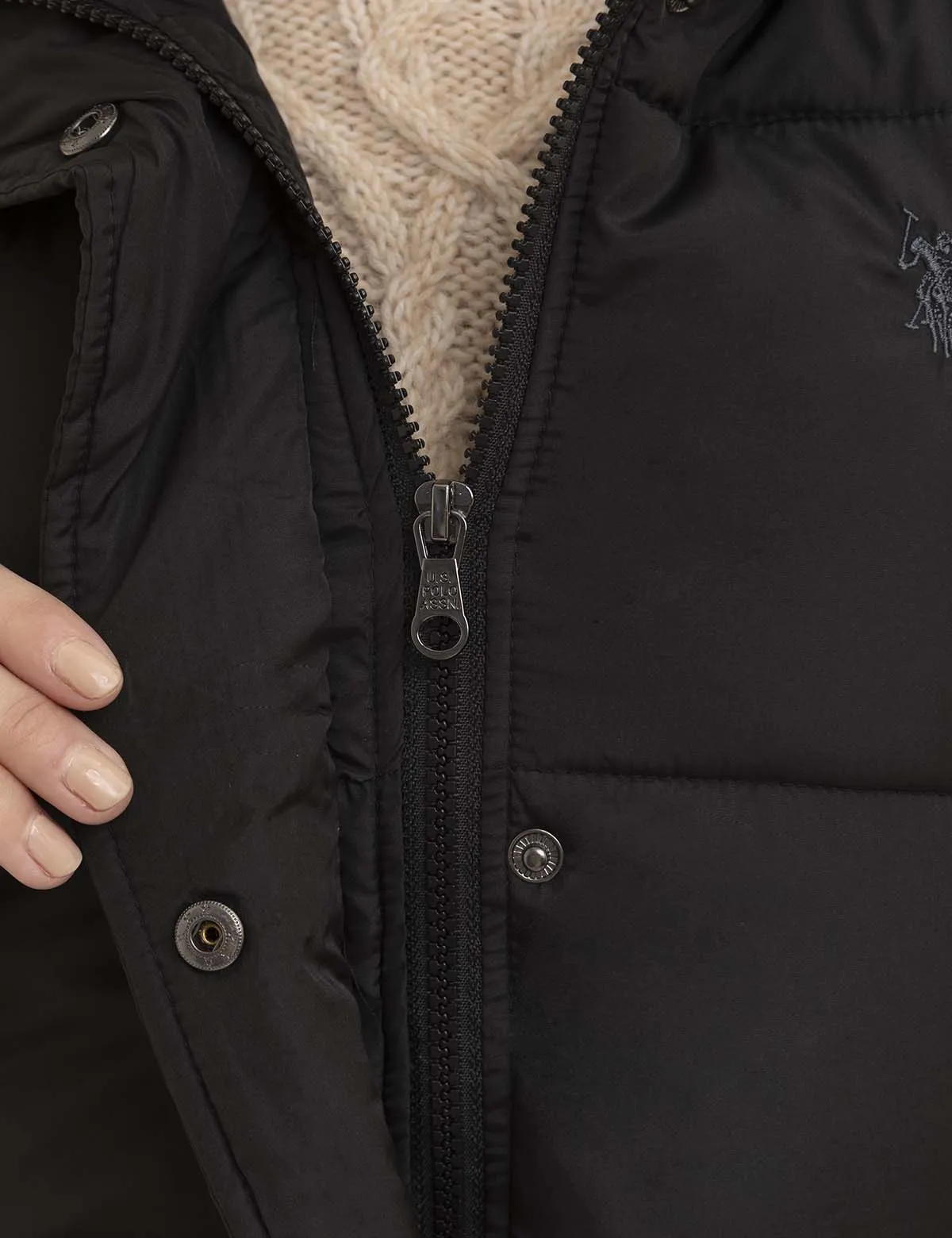 COZY PUFFER JACKET WITH PATCH POCKET