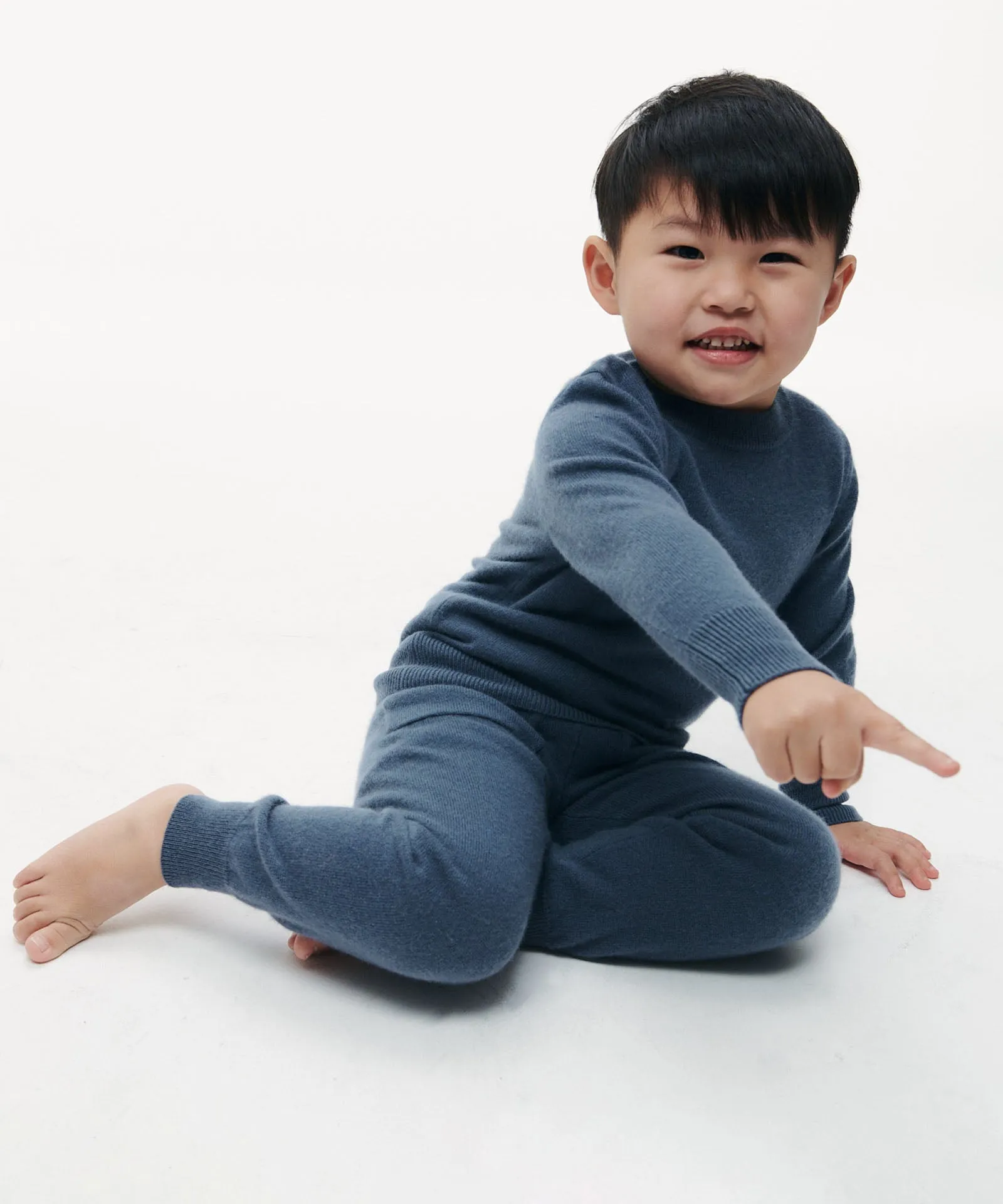 Kid's Signature Cashmere Crewneck Jogger Set