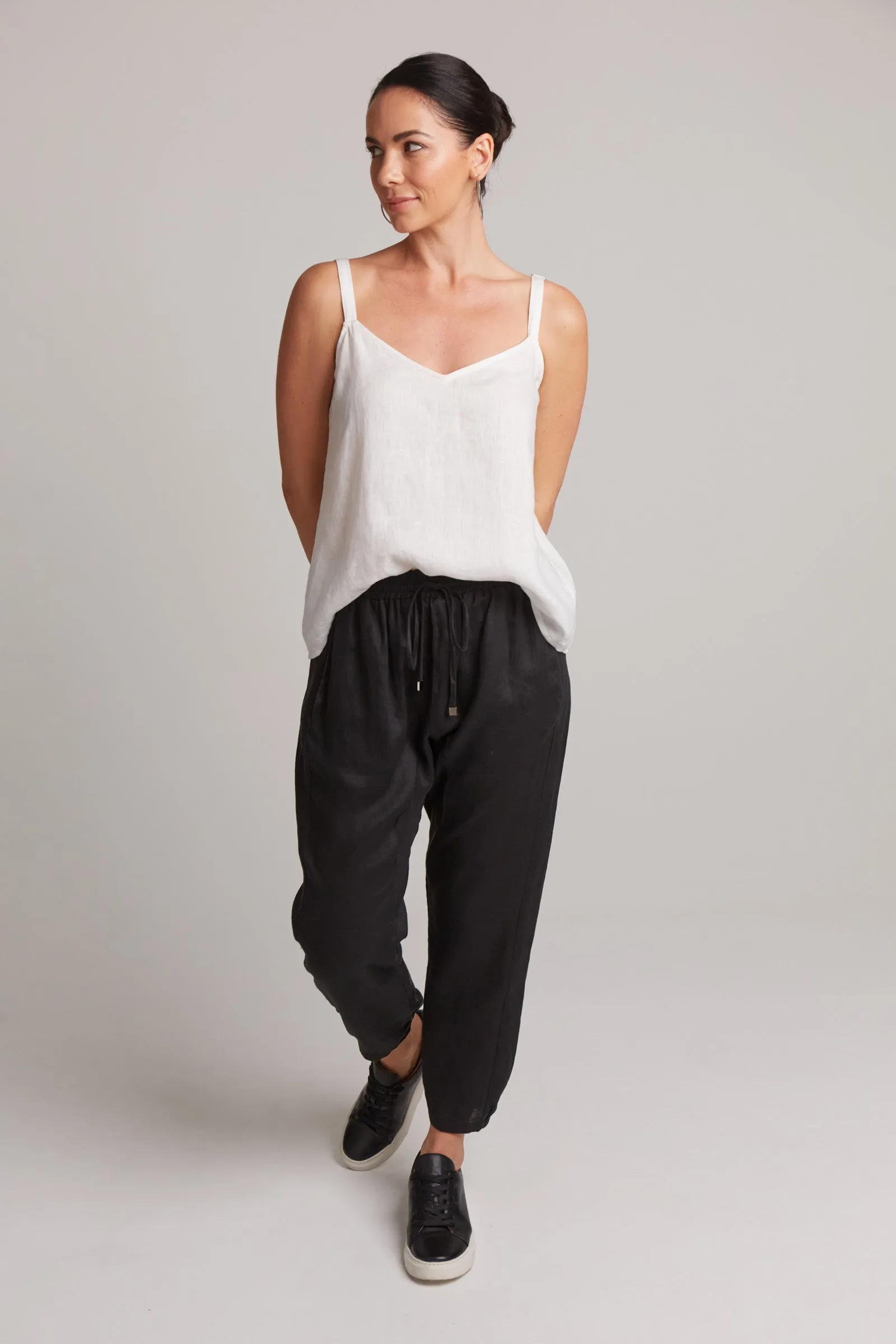 Studio Relaxed Linen Pant - Black